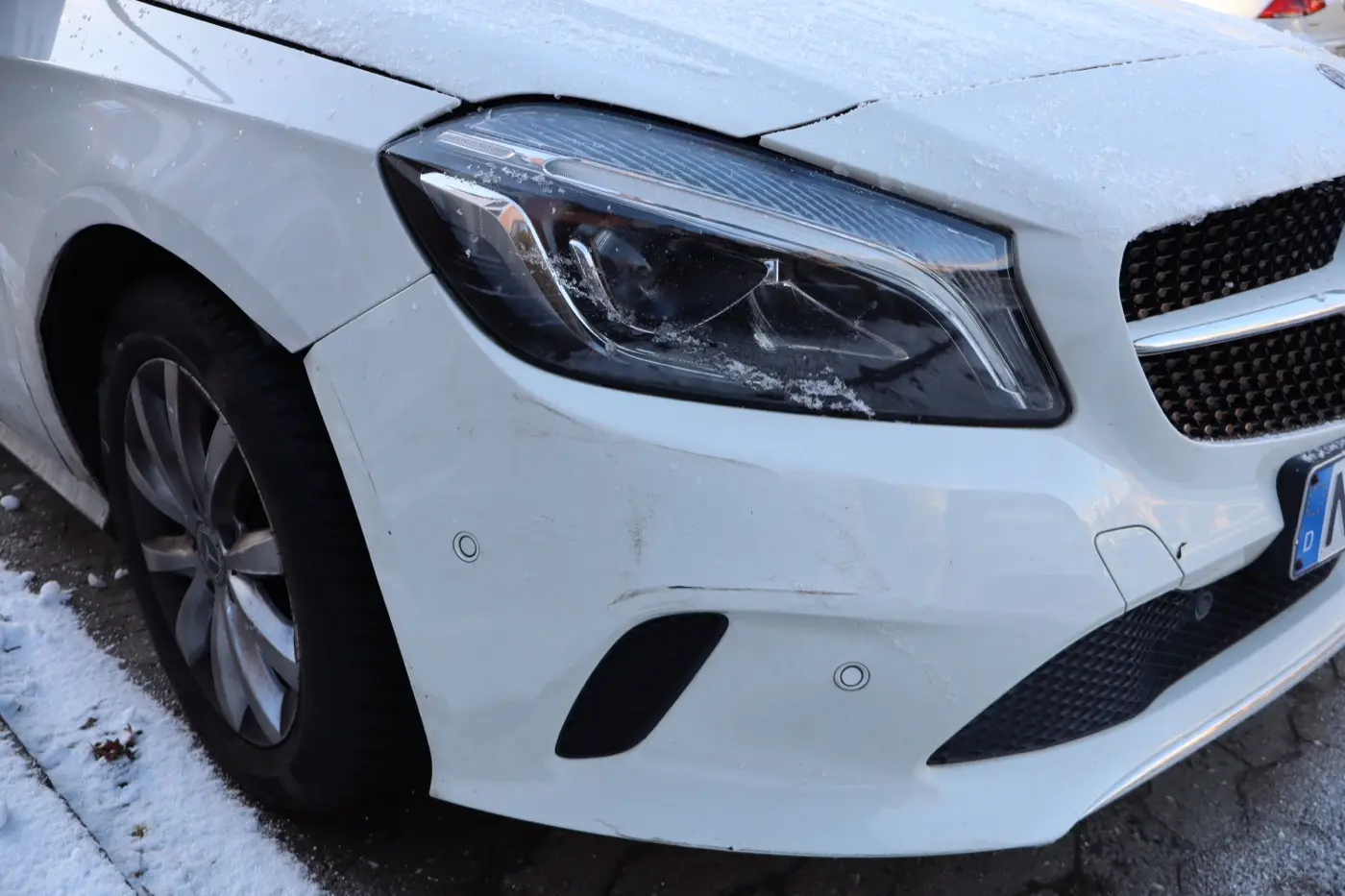 Mercedes A-Klasse Frontschaden - Unfallgutachten Sachverständigenbüro Sahin